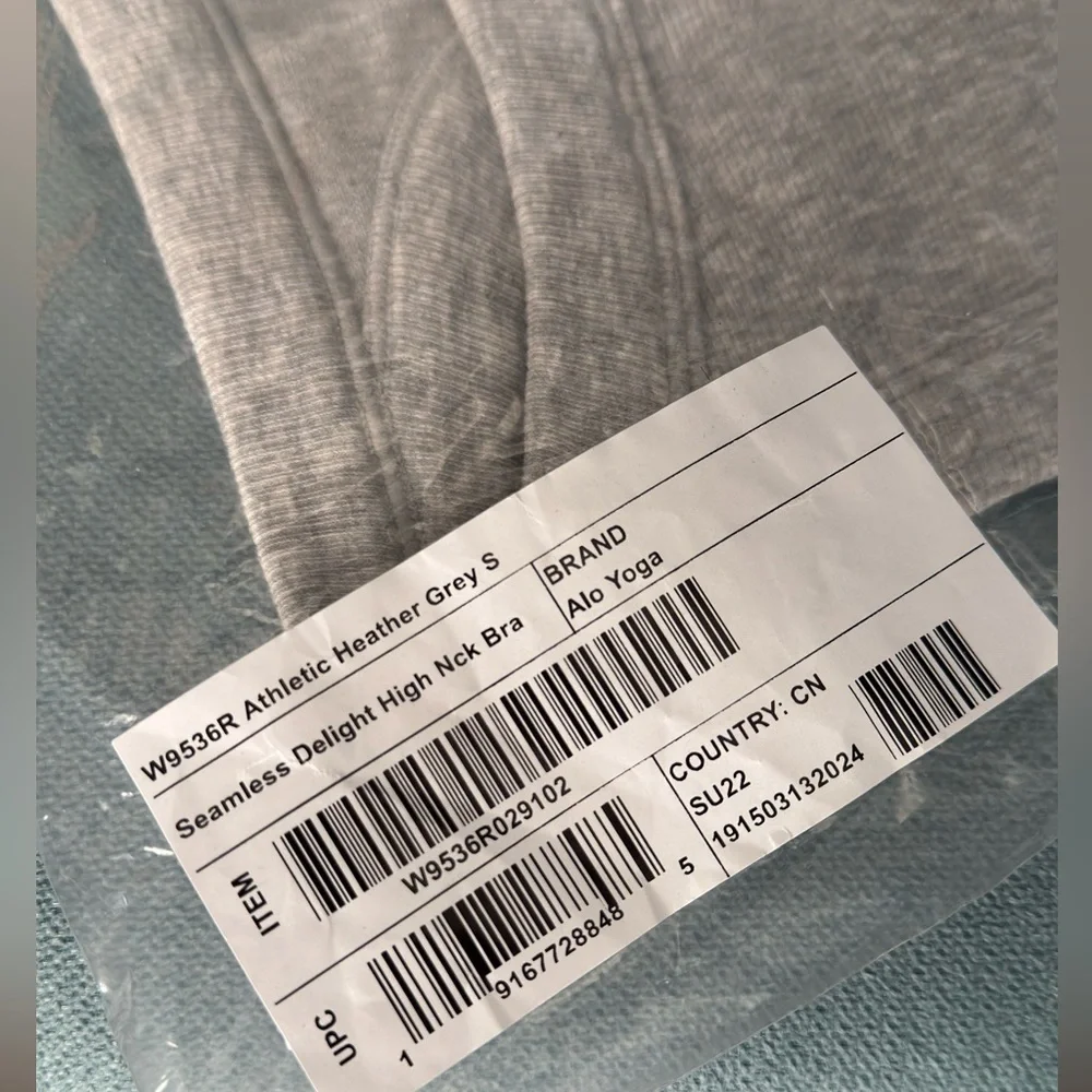 Seamless Delight High Neck Bra - Picture 7 of 7